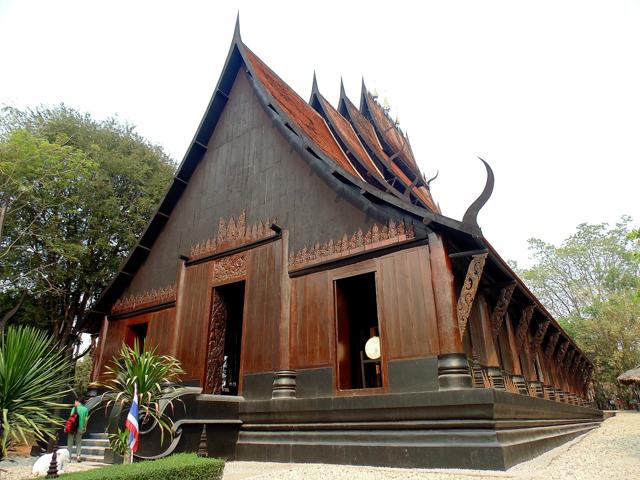 Baan Dam Museum